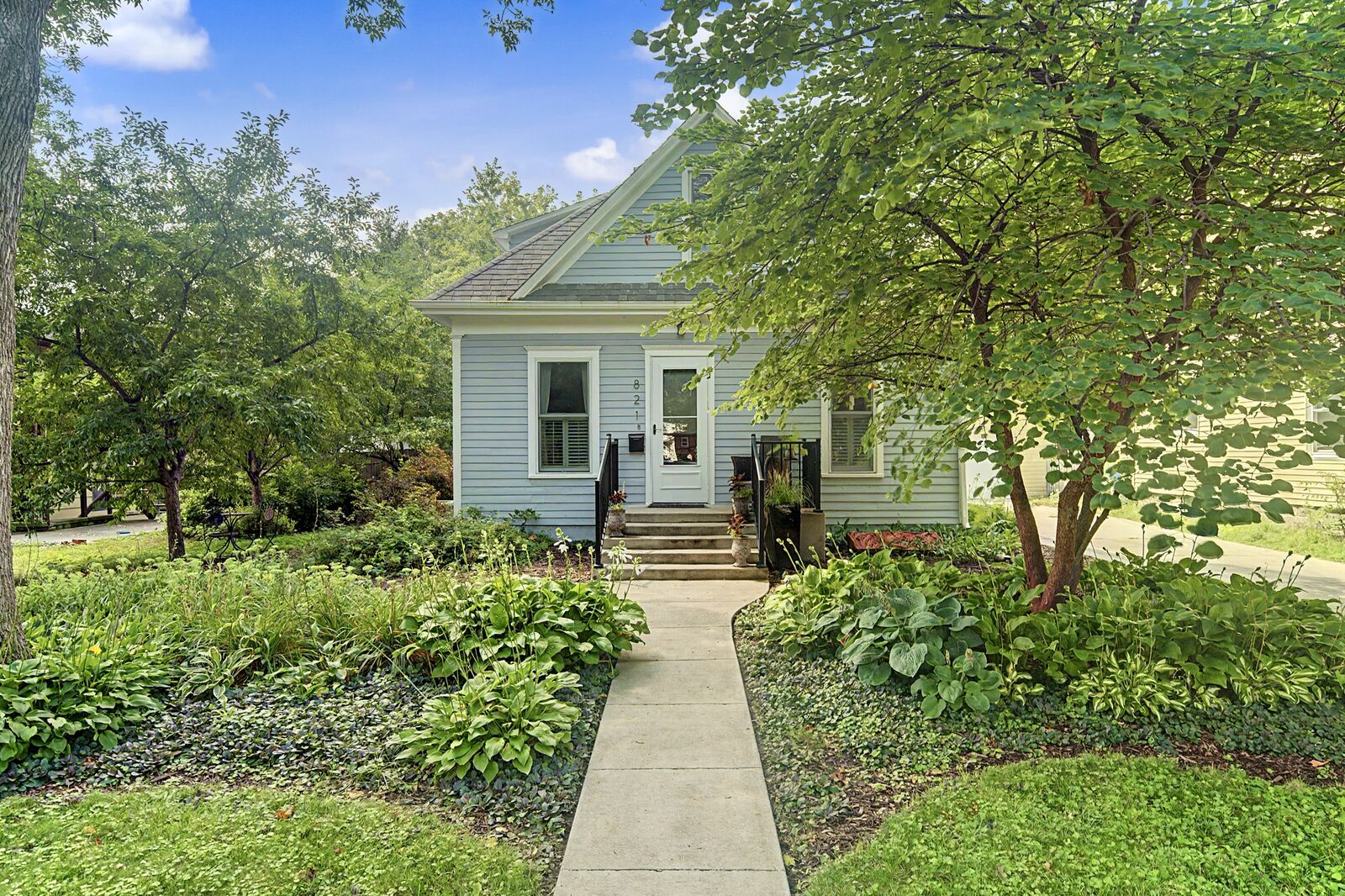 821 Clark Ave, Old Town Ames home - under contract